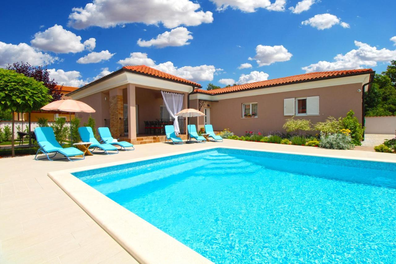 Villa Olgica 2269 プーラ エクステリア 写真