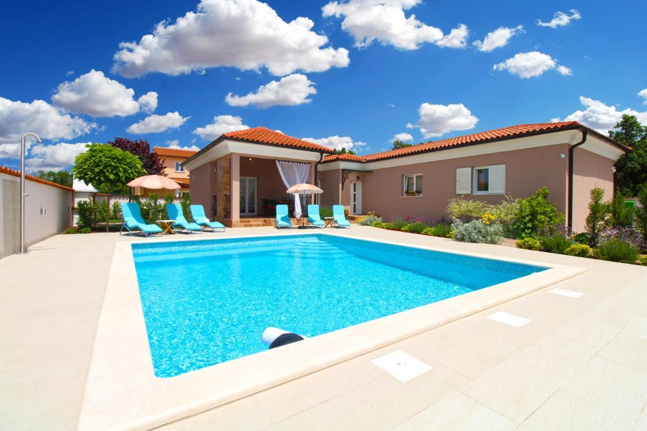 Villa Olgica 2269 プーラ エクステリア 写真